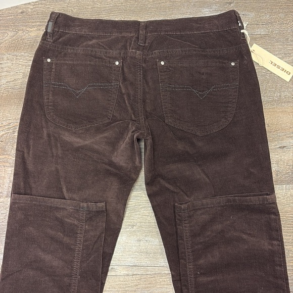 NWT Diesel Women’s Brown Brushed Velvet Jeans Size 31 - Picture 2 of 11